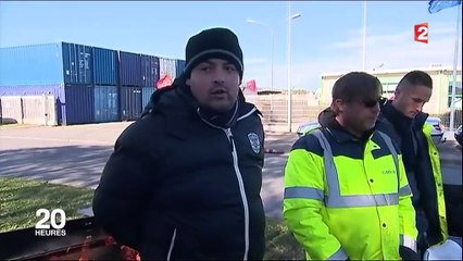 Des chauffeurs routiers en grève pour travailler plus