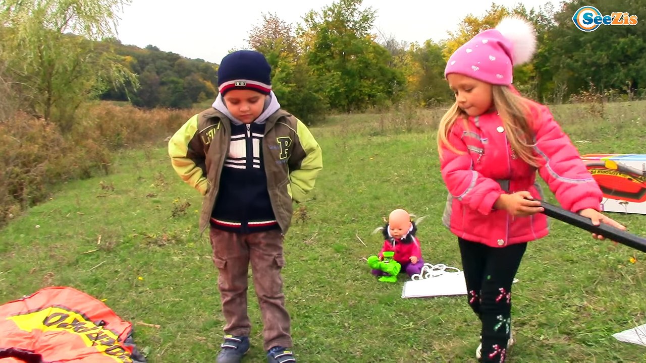 Кукла Беби Бон и Ярослава БОЛЬШАЯ НАДУВНАЯ ЛОДКА Видео для детей Doll Baby Born