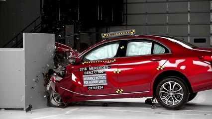 2016 Mercedes-Benz C-Class Kaza Testi