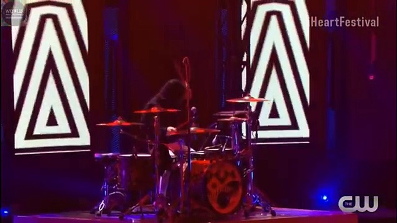Twenty One Pilots - Fairly Local/HeavyDirtySoul Live @ iHeartRadio Music Festival 2016
