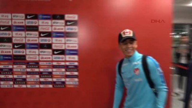 Milli Futbolcu Emre Mor Açıklamalarda Bulundu