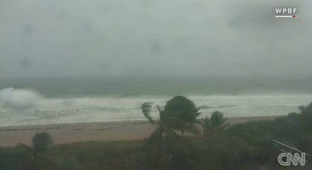 Comment les Américains se préparent à l'arrivée de l'ouragan Matthew