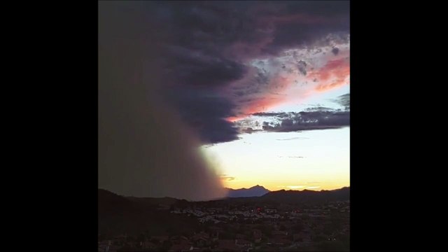 Tempete de sable impressionnante au dessus de Phoenix