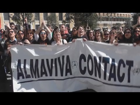 Napoli - Almaviva, torna lo spettro dei licenziamenti (06.10.16)