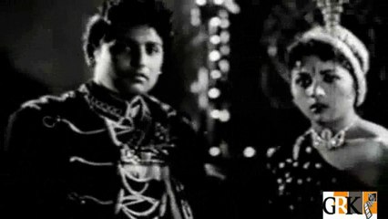 NEELO DANCING ON BEEN IN FILM NAGIN [HD 1280 720p]