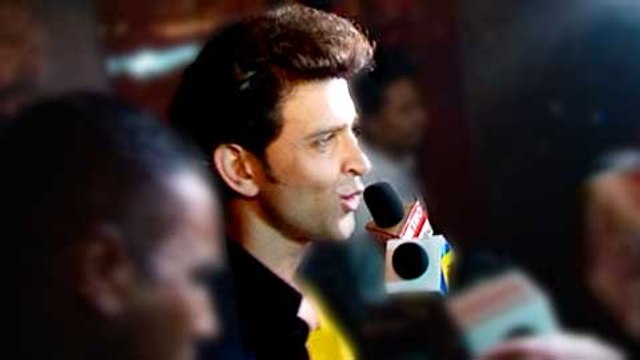 Hrithik Roshan AVOIDS Talking About Kangana Ranaut's Legal Battle