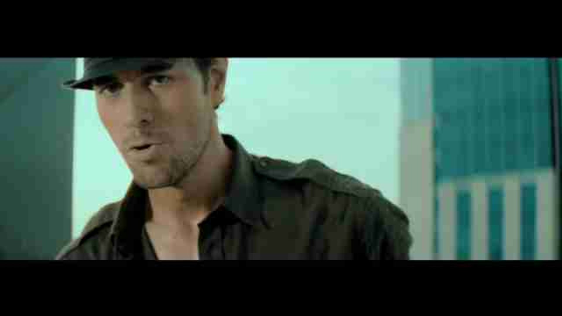 ⁣Enrique Iglesias arrasa en los Latin American Music Awards con cinco premios
