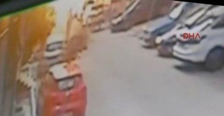 Yenibosna'da Bombalı Motosikletin Patlama Anı Kamerada