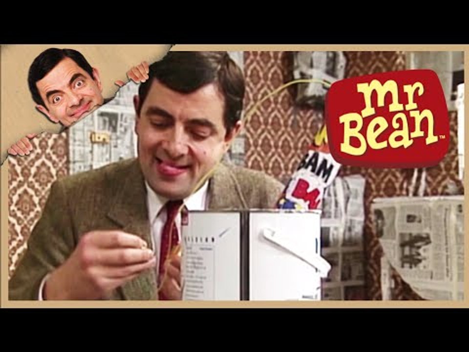 Mr. Bean - Painting with Fireworks