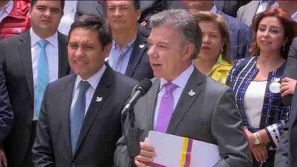 Santos, derrotado en el referéndum colombiano de la paz, gana el Nobel