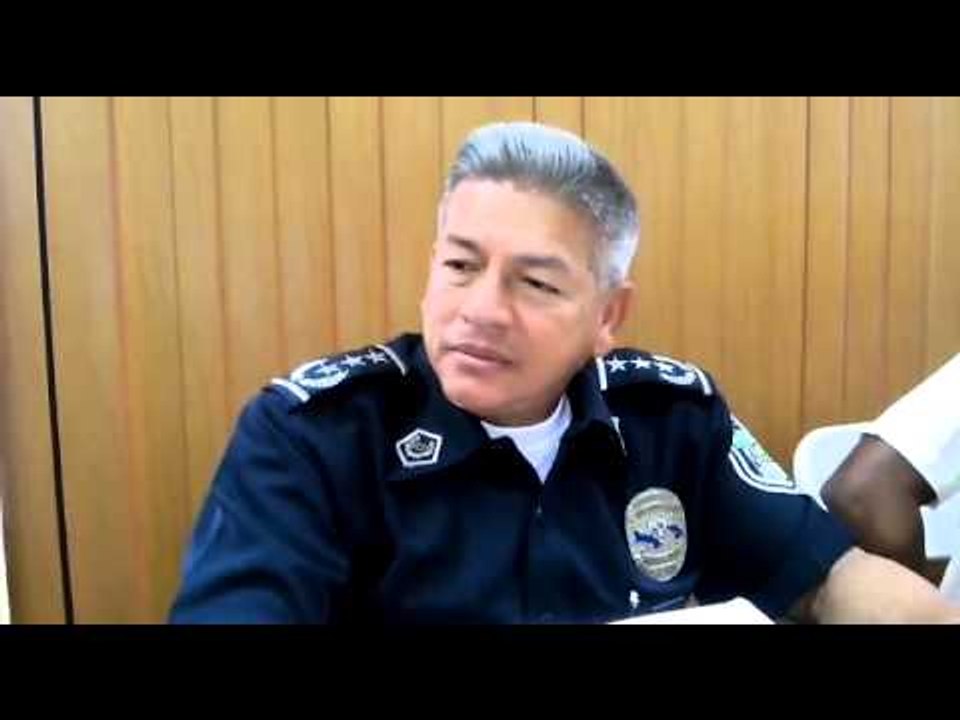 Comisionado, Ruberto Castillo.