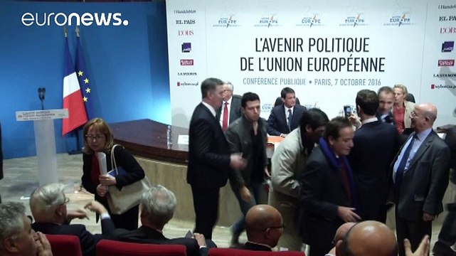 Юнкер: Європа не стоятиме на колінах перед США