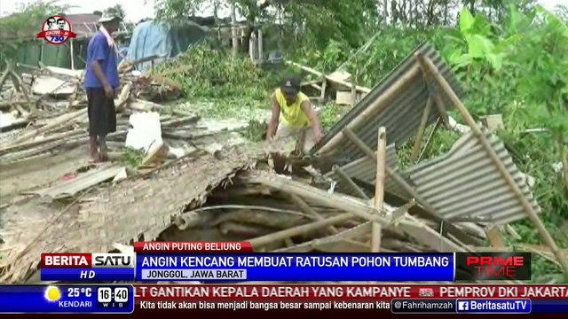 Belasan Rumah di Jonggol Rusak Tertimpa Pohon Tumbang