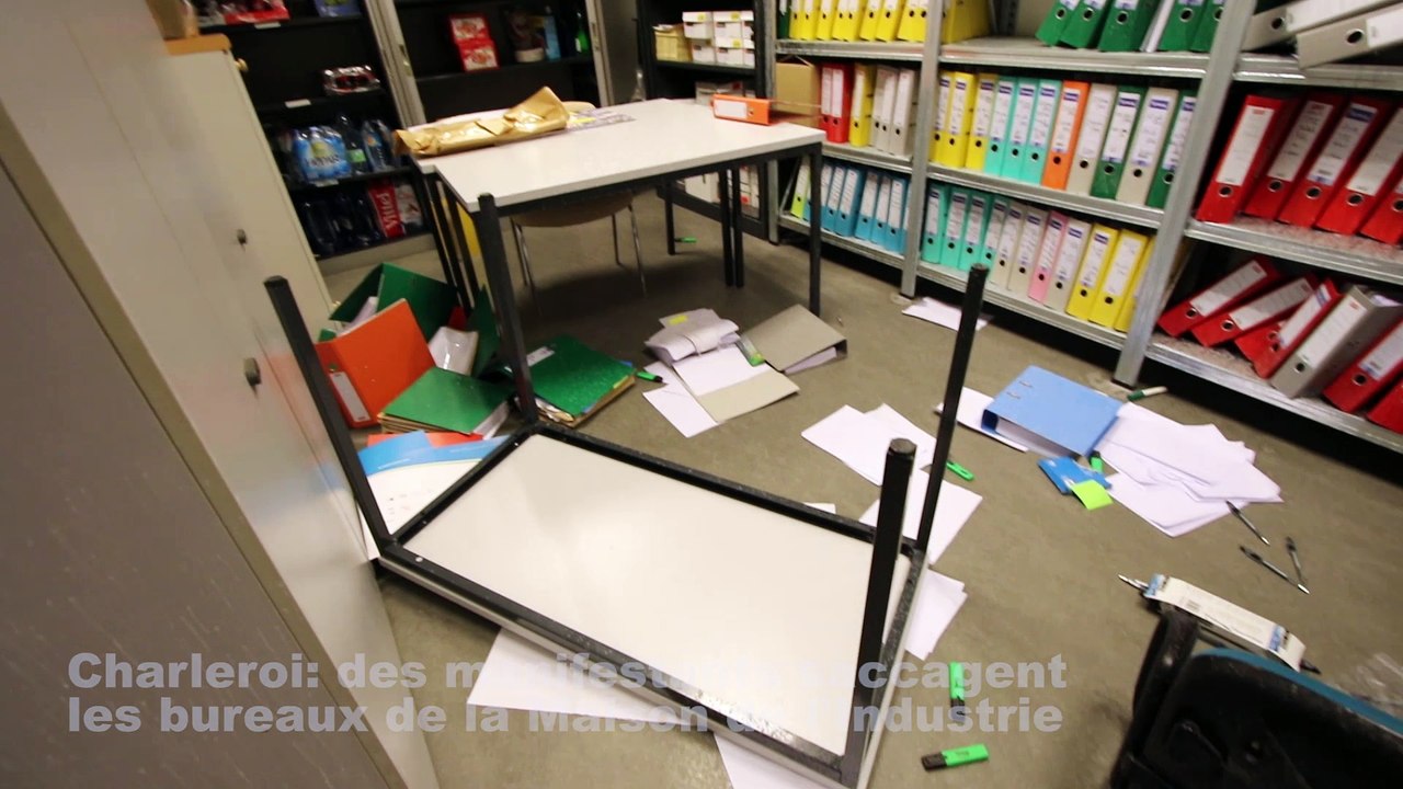 Charleroi: des manifestants saccagent les bureaux de la Maison de l'Industrie