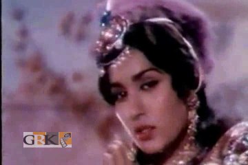 WAFA KI MANZILON MEIN NASEEM BEGUM n MALA - NAILA