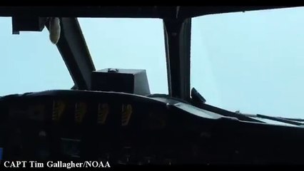 Así fue como un avión voló en el ojo del huracán Matthew