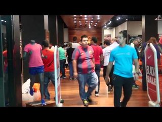 Los Chicos de compras en Black Friday, Multiplaza