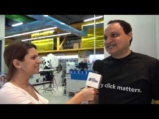 Empujones y desorden en las tiendas de tecnología en Multiplaza