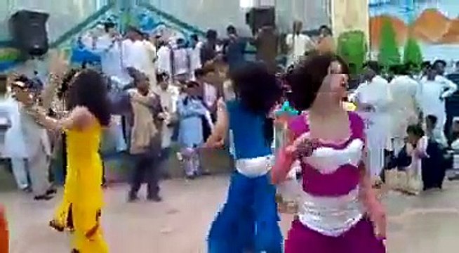 Pashto dance attan video _ Pathan girls mast dance