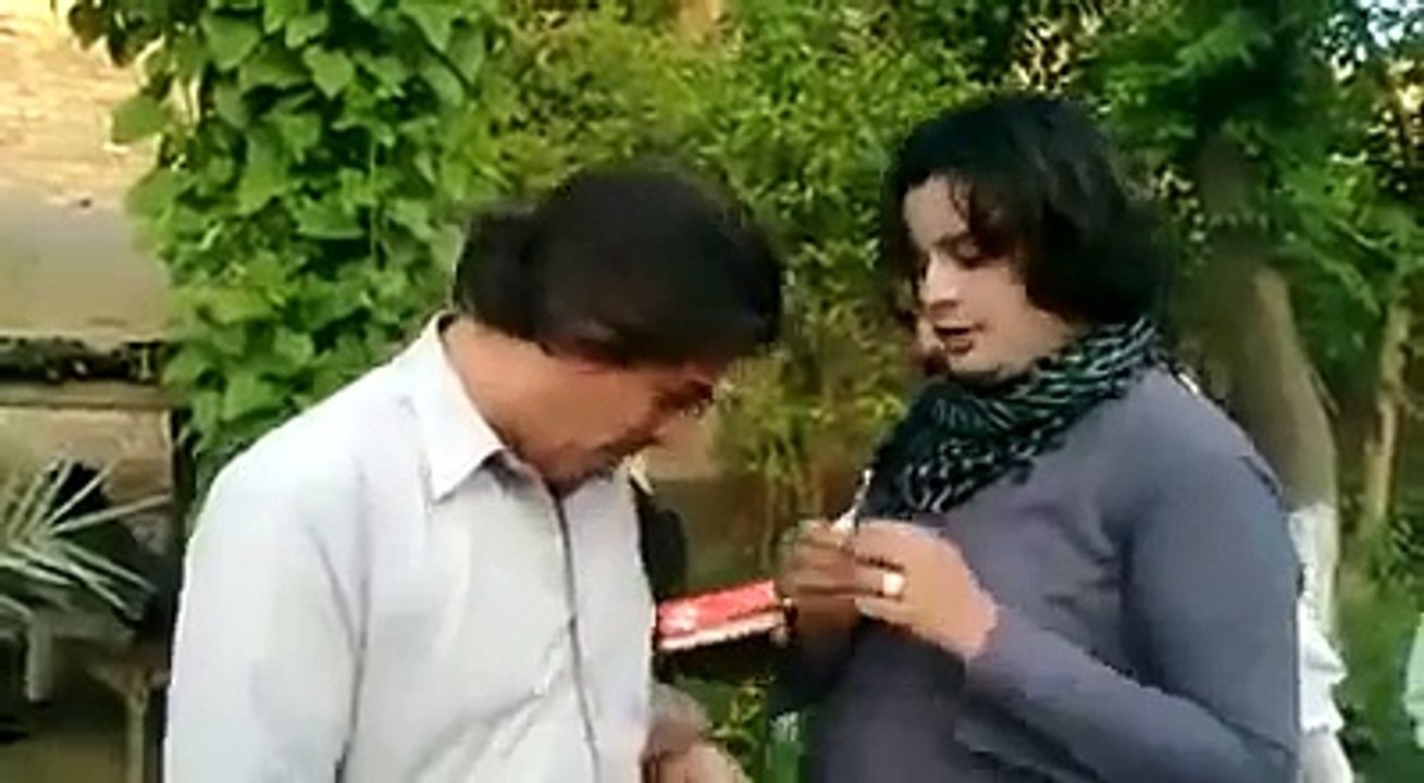 Pashto mast dance - pathan boys and girls dancing