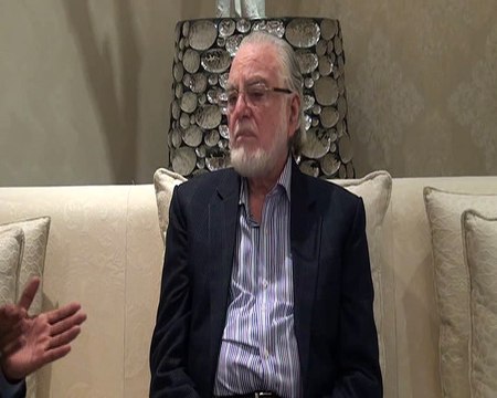 Senator Abdul Haseeb Khan talking with Waheed Jang Jeevey Pakistan News