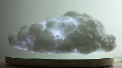 Orage miniature flottant dans votre salon.. Invention incroyable