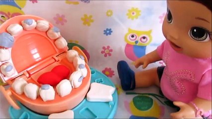 BRINCANDO DE DENTISTA - PLAY DOH - Novelinha da Baby Alive.
