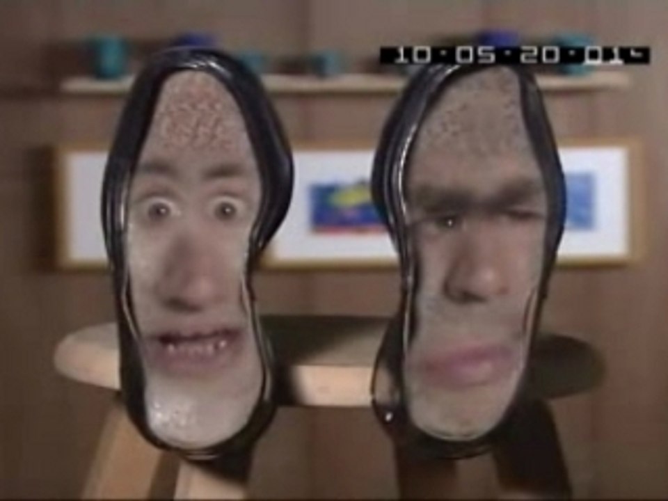 Claques à Claques - Pendant ce temps, devant la télé