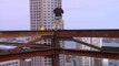 Vie des ouvriers au-dessus du vide sur les gratte-ciels à Boston !