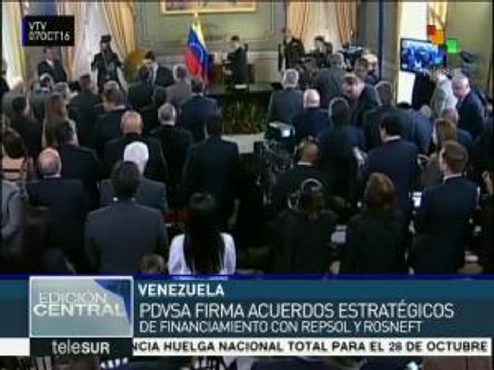 Venezuela firma acuerdos energéticos con Repsol y Rosneft