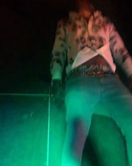 El mayor clasico se monta en anaisa en pleno concierto y fijate de que forma