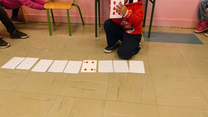 Nous apprenons à compter en faisant des réussites!