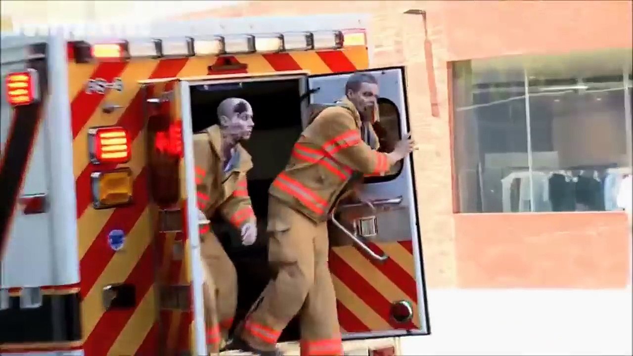 Zombie Scare Prank Compilation 2016