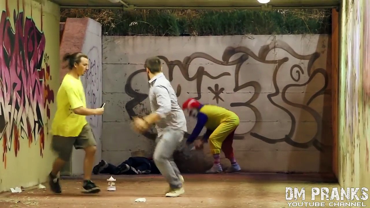 Killer Clown Returns Scare Prank!