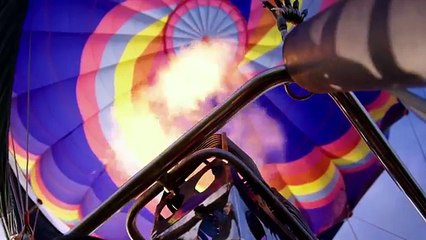 Gökyüzünde Devasa Salıncak Ile Sallanmayı Ve Skydiving'i Birleştiren Muhteşem İnsanlar