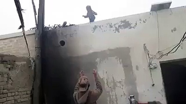 پاکستان آرمی کے جوان تو ایک طرف ان کے بہادر بچوں کے کمال بھی دیکھئے۔ آرمی جوان کا بچہ بھی شیر ہے۔۔۔ واہ