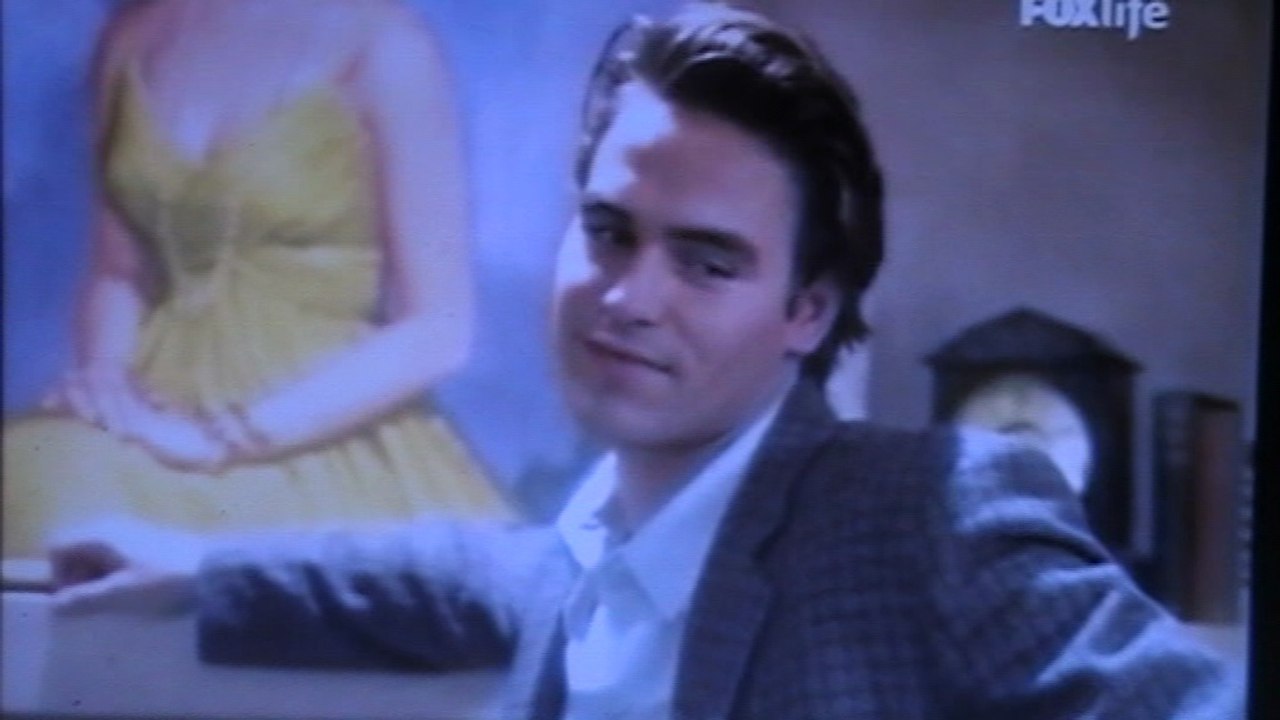 "Cote Ouest" (video en français ) - "Discution bonne enfant et humour entre "Greg" et Paige" dans le bureau !