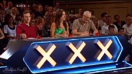 Best talent show dance EVER . No.1