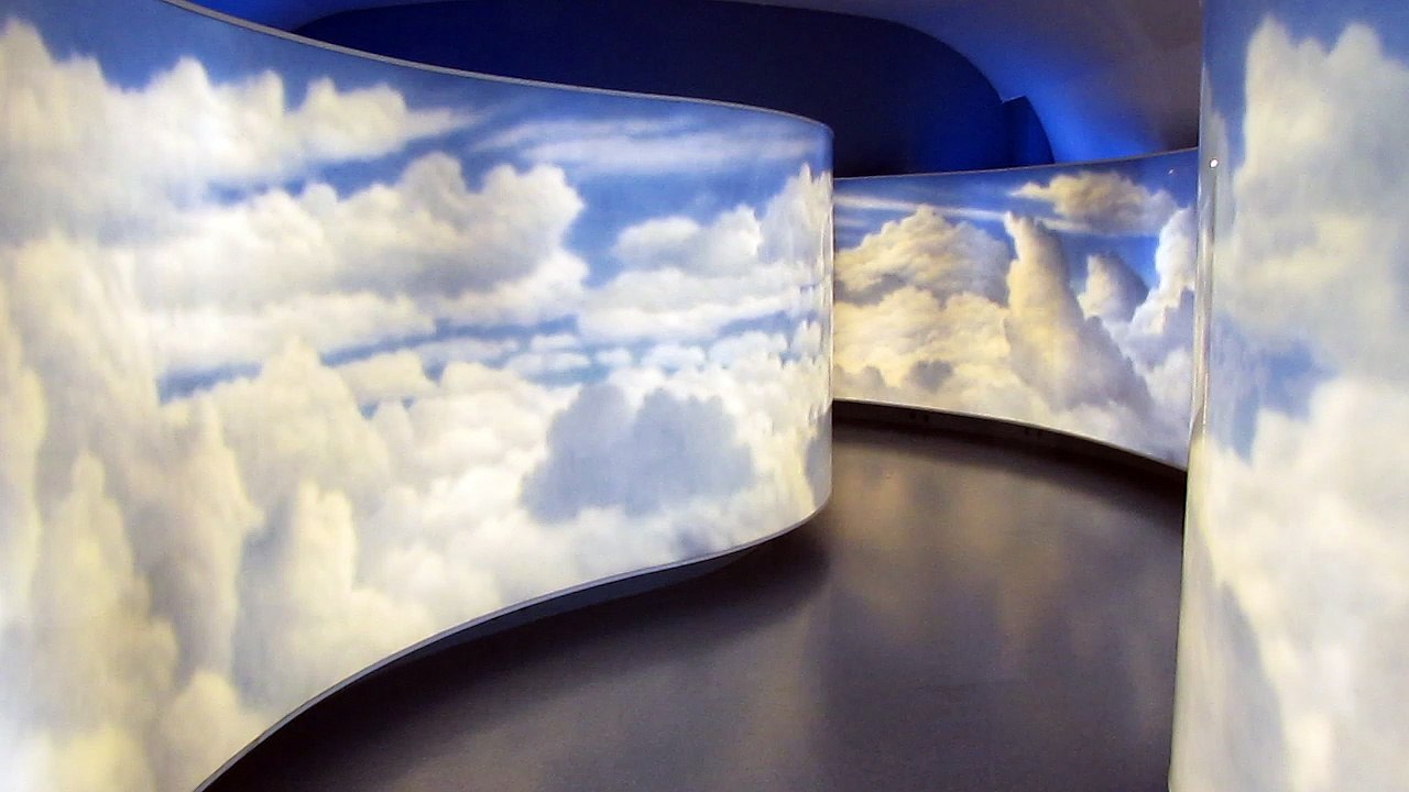 air zoo wall of clouds