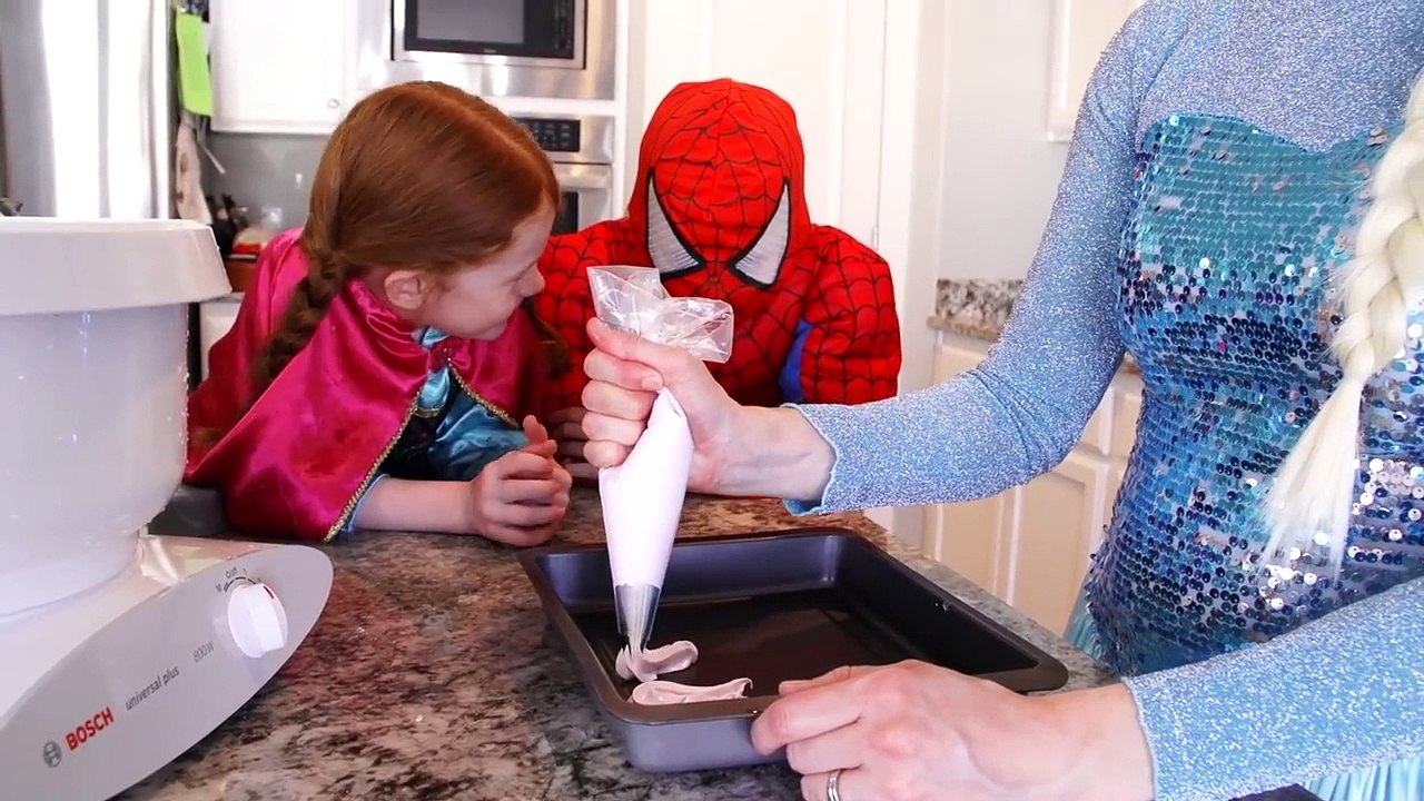 Frozen Elsa Twin Babies Become Mermaids & Spiderman vs Maleficent vs Joker Real life Mermaid Twins