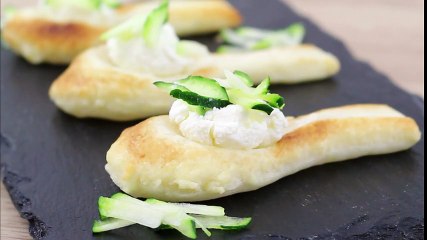 Mette In Forno I Cucchiai Sulla Pasta Sfoglia: Ecco Un Trucco Perfetto Per L'aperitivo!