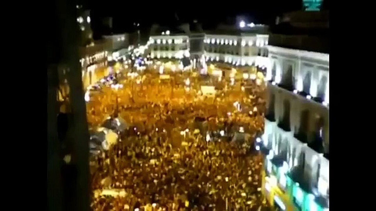 Erwacht und lernt daraus , hier läuft aber gewaltig was falsch gegen Europa ! Und Merkel ist eine der Drahtzieher darin !