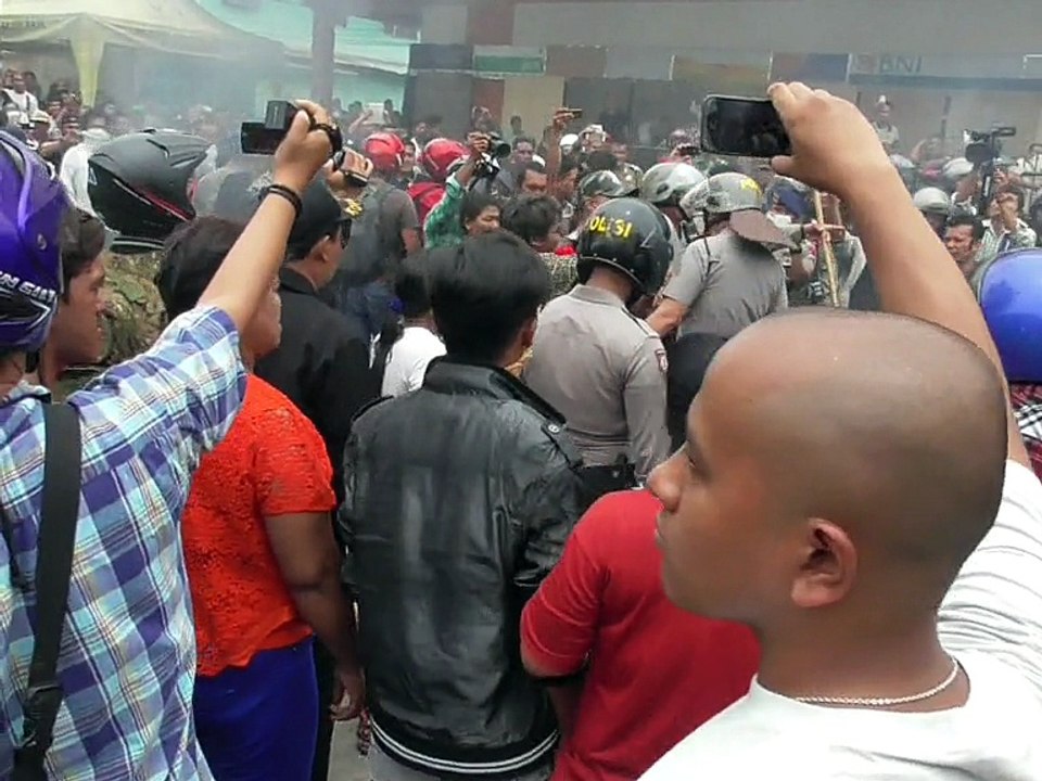 MEDAN - EKSUKUSI LAHAN MILIK PERTAMINA RICUH - PART 3