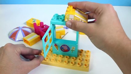 Télécharger la video: Peppa Pig Ice Cream Parlor Building Toys Play Doh Rainbow Ice Cream DIY La Heladería de Peppa Pig