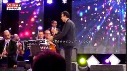 . صابر الرباعى ينهى حفل انتصارات أكتوبر بأغنية "بحلف بسماها وبترابها"