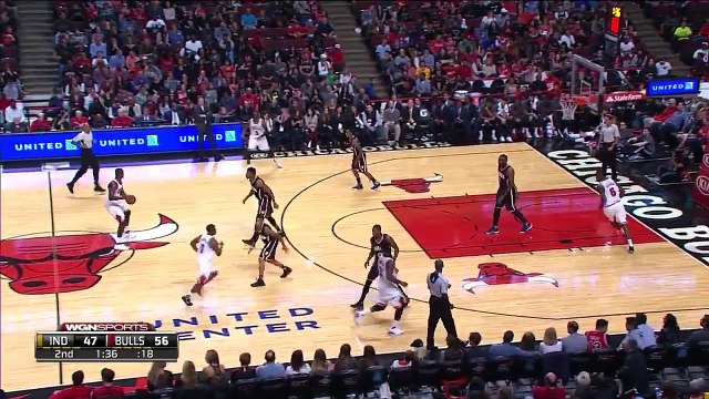 Dwyane Wade envoie Jimmy Butler au alley-oop
