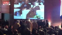 بالفيديو..امتلاء قاعة المؤتمرات بالوفود العربية والأفريقية بشرم الشيخ