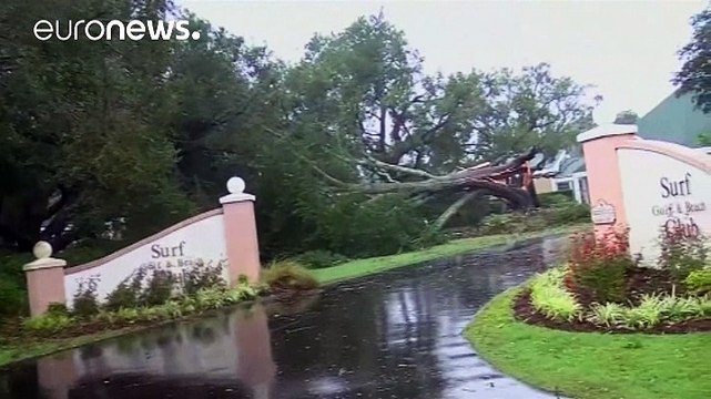 Matthew continua a far paura anche se è stato declassato a Tempesta topicale . Pericolo inonadzioni in North Carolina