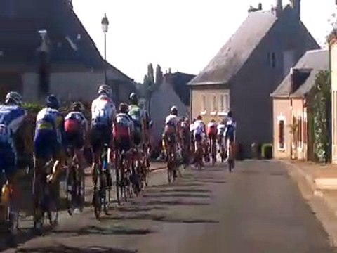 Paris-Tours Espoirs 2016 : l'échappée de 30 coureurs