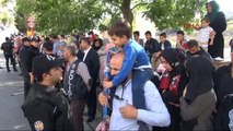 Cumhurbaşkanı Erdoğan 15 Temmuz Şehitlerinin Ailelerini Ziyaret Ediyor 1